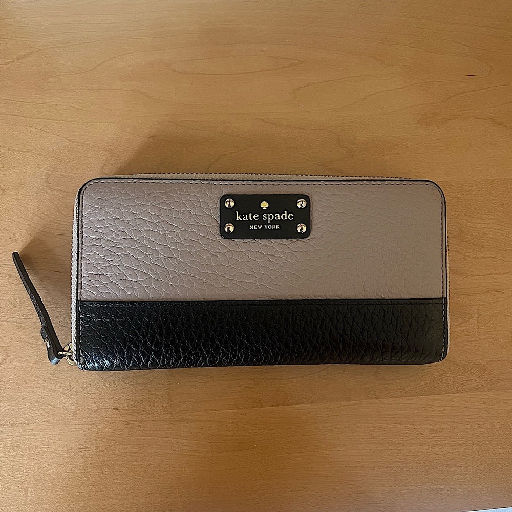 Kate Spade zip around continental wallet